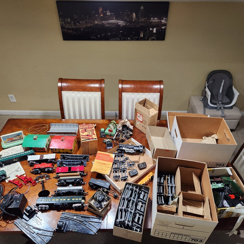 2 Vintage Train Sets & Accessories